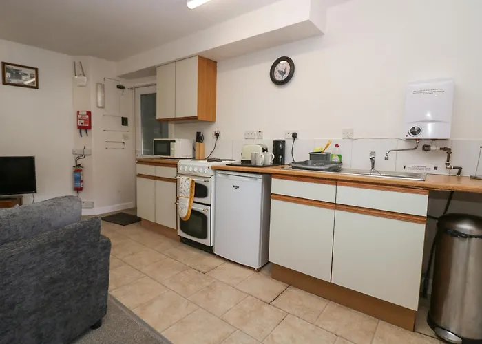 Newfield 2 * 布劳顿弗内斯